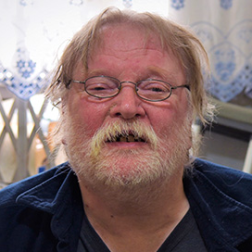 George, a Citymeals recipient, in his NYC apartment. 