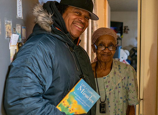 Jewel with Citymeals deliverer Marco.