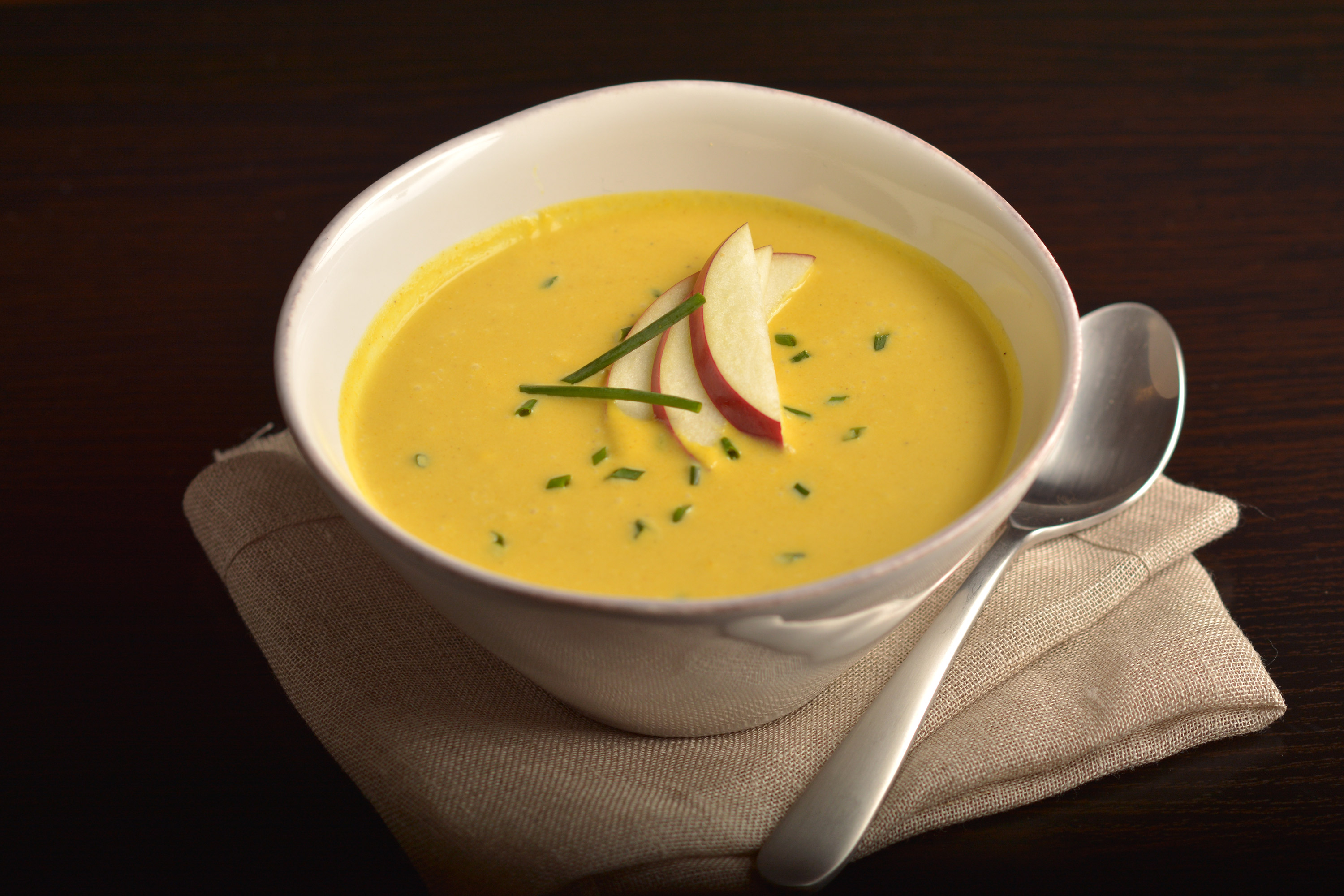 Curried Cream of Cauliflower and Apple Soup